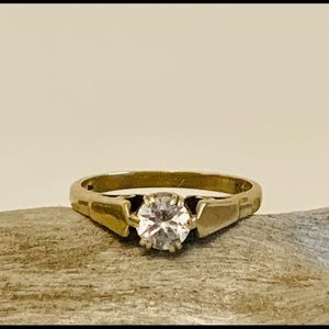 1/2 Carat Diamond Ring. Vintage British. 9k